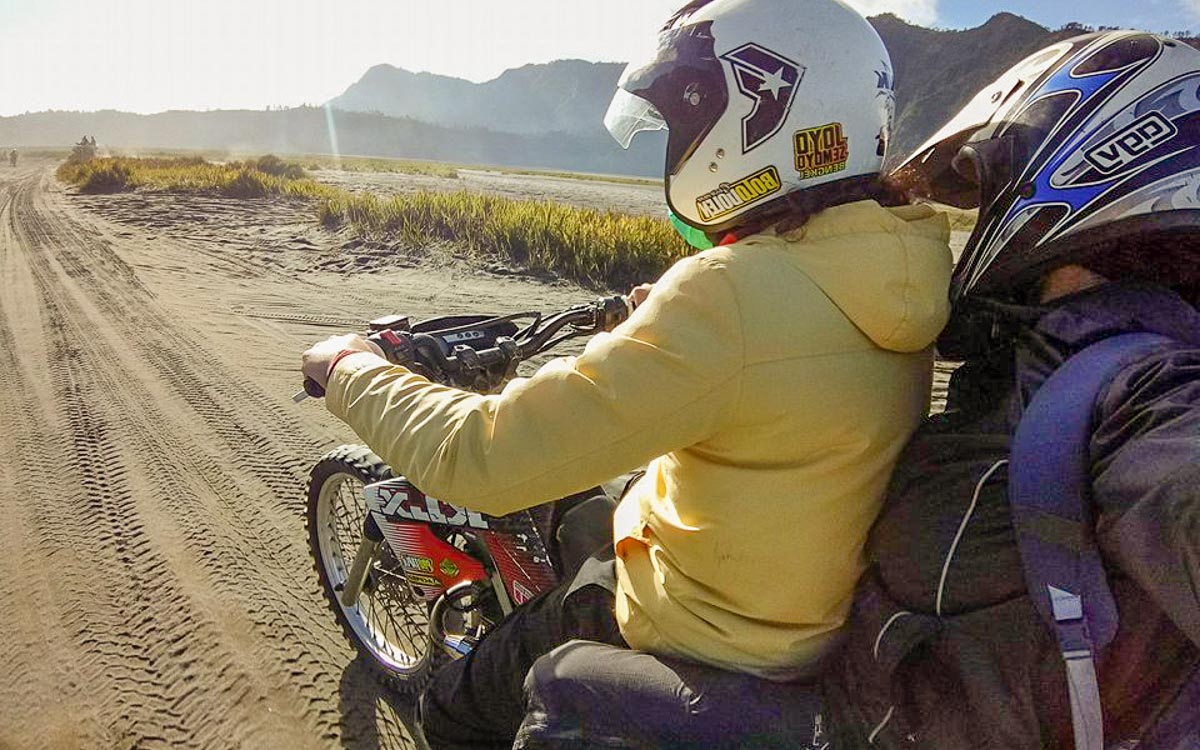 Kurz and Leon from Dreamtripofalifetime on their motorbike journey to Bromo through the sea of sand - Mount Bromo Sunrise and Kawah Ijen Blue Flames in 2 days (without a tour)