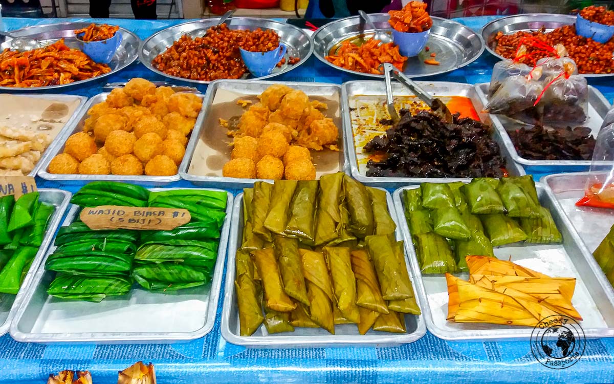 Discovering the night food market in Brunei - Our Best Travel Moments thsi year 2017