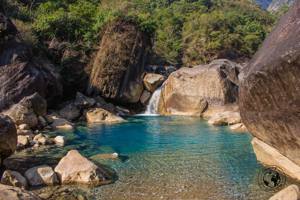 Natural pools on the way to the Rainbow Falls in Nongriat - Meghalaya - North East India Travel Guide