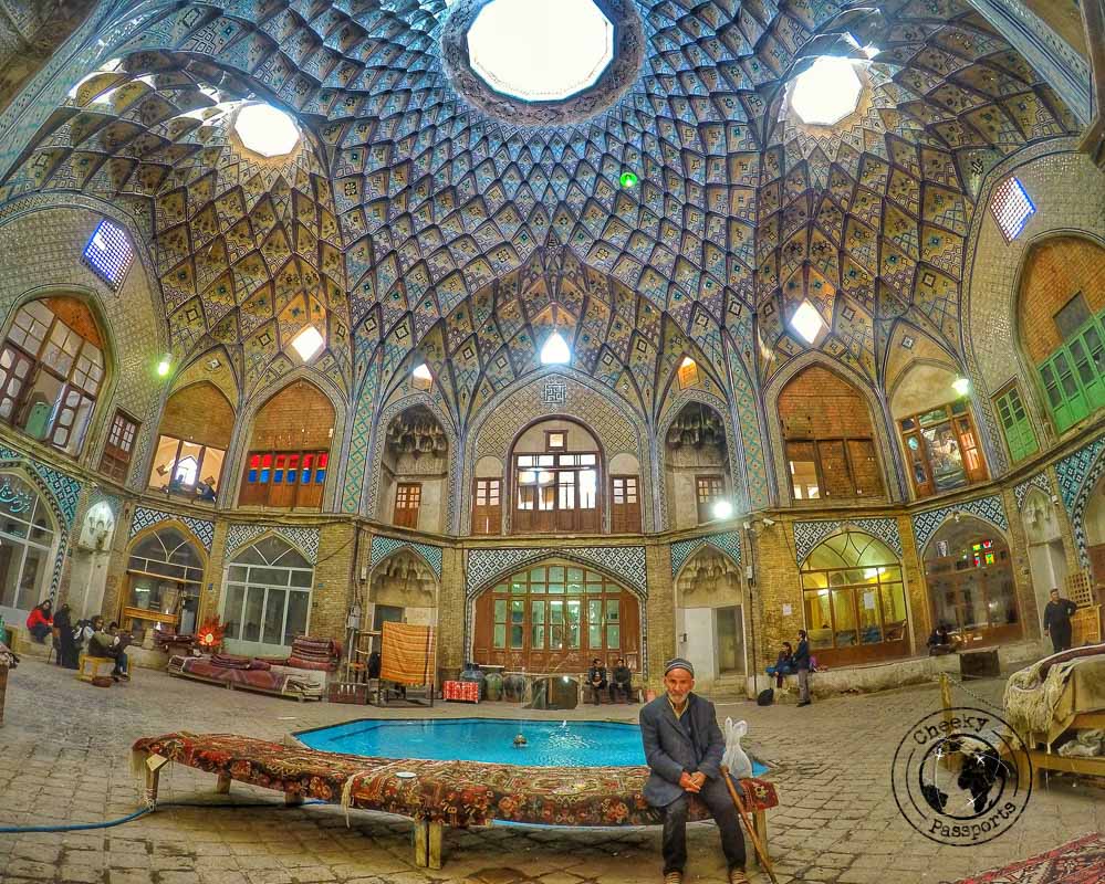 the mesmerizing architecture of the Kashan Bazaar 